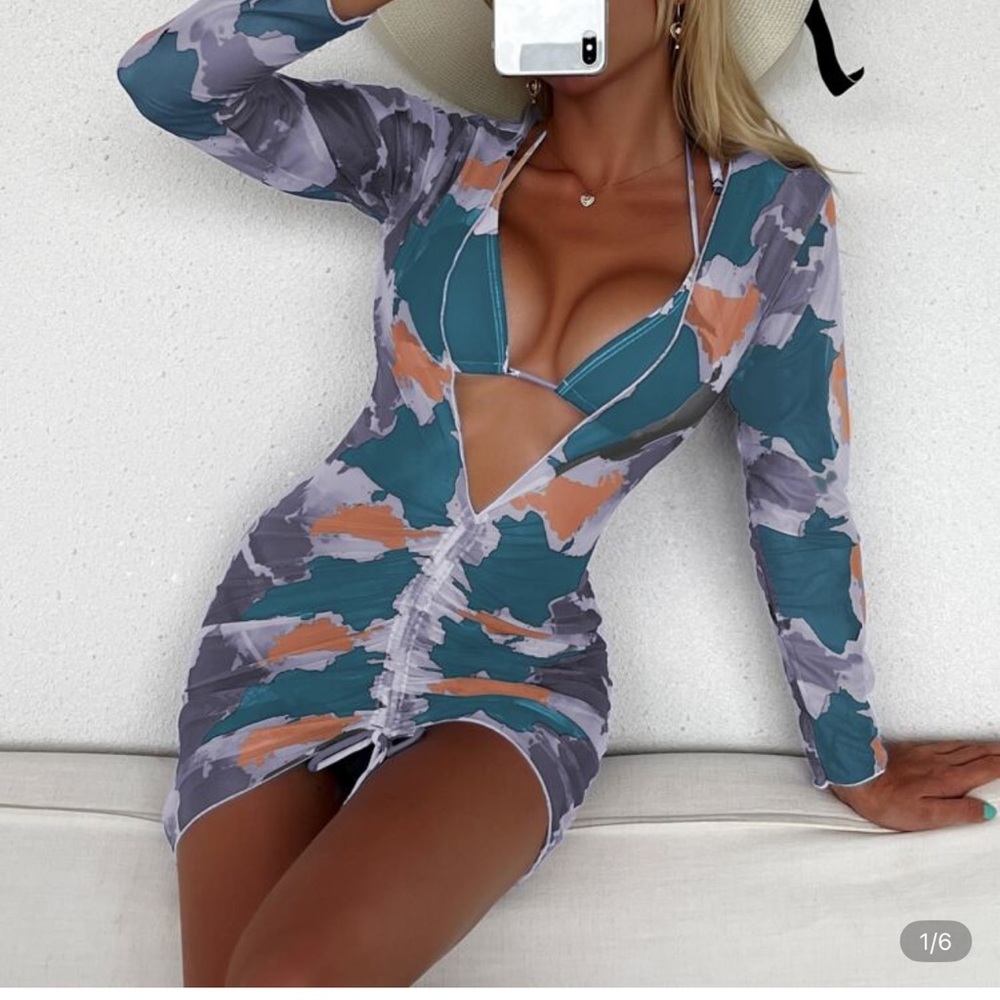 2 bikinis + 1 bikini top + 1 cover up